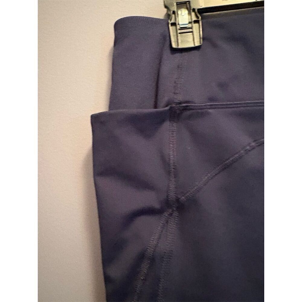 3/$15 Avia Women's Cropped Leggings Navy Blue Size L with Side Pockets - Picture 7 of 11